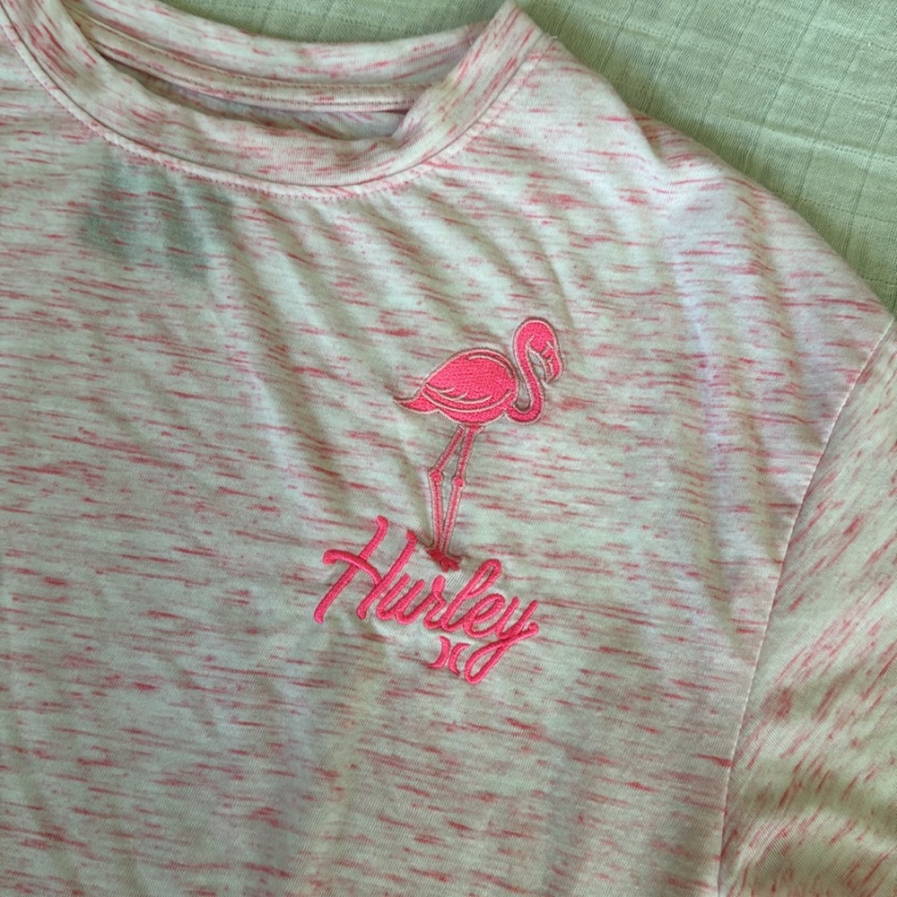 Hurley flamingo embroidered logo cropped tee. Girls size Medium.
